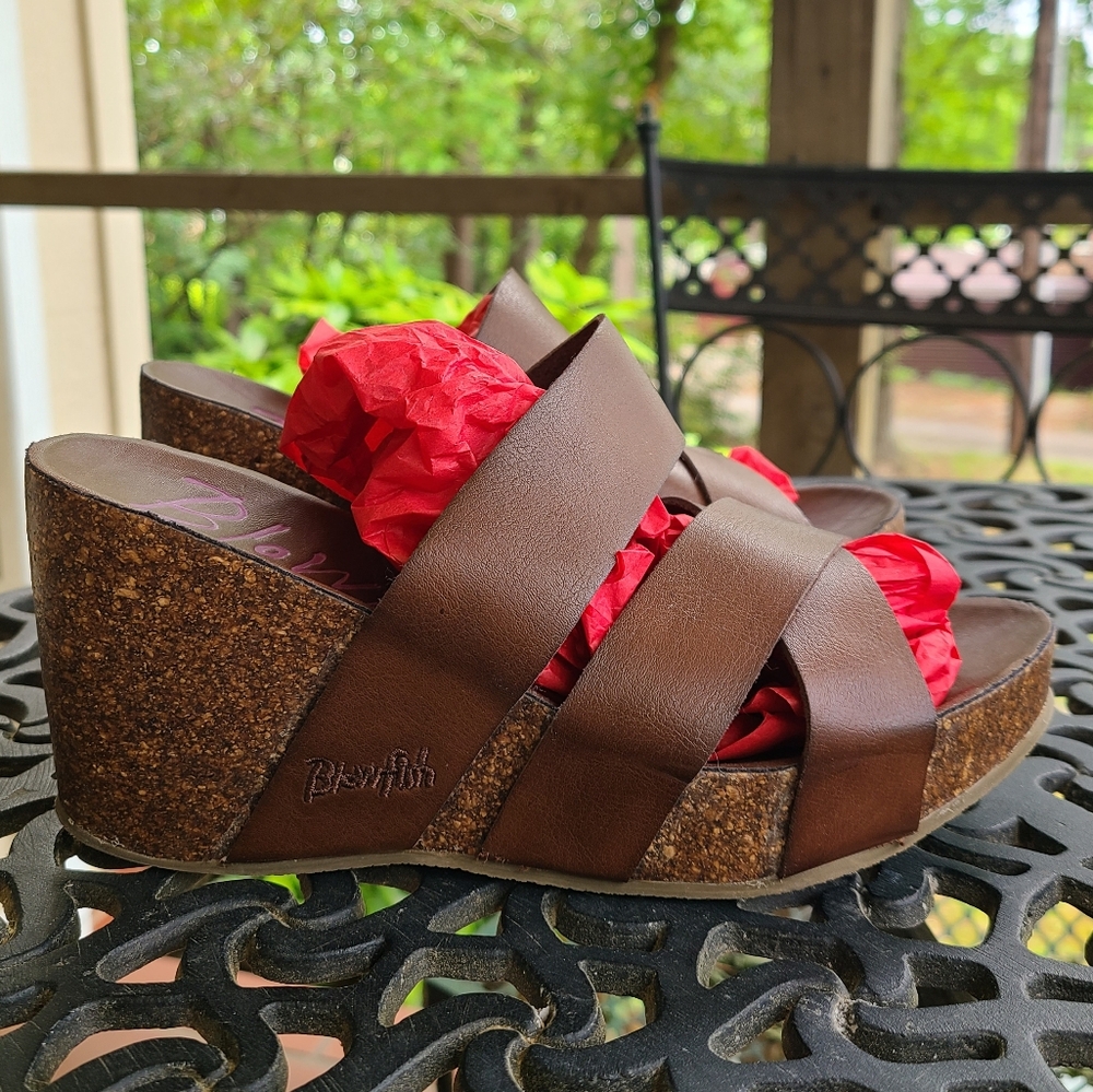 EUC Blowfish Brown Strappy Wedge Sandals 7.5